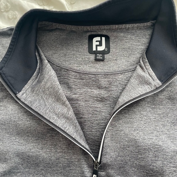 Men's Gray Foot Joy Quarter Zip - Picture 2 of 2
